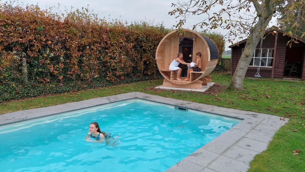 Vakantiewoning Met Permanent Verwarmd Zwembad En Sauna Koekelare Εξωτερικό φωτογραφία